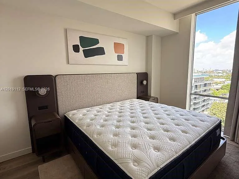 1611 SW 2nd Ave #911 — Photo 5