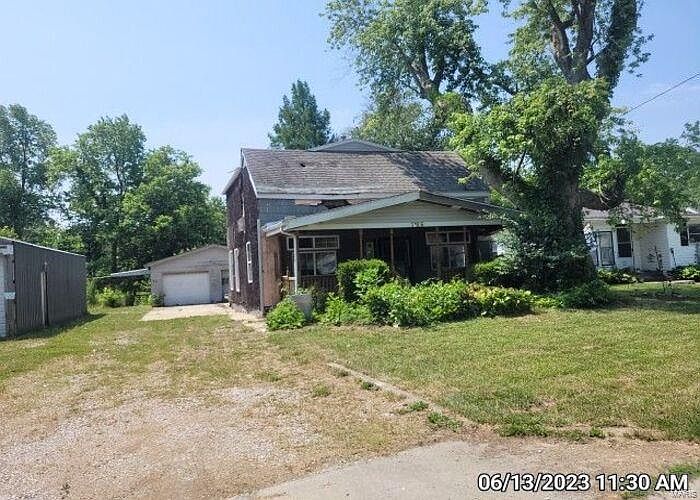 1st image of 1126 Prickett Ave