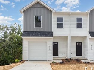 2030 1st St SW, Hickory, NC 28602