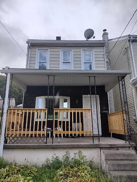 52 W Bacon St