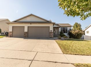 4708 Boulder Ridge Rd, Bismarck, ND 58503