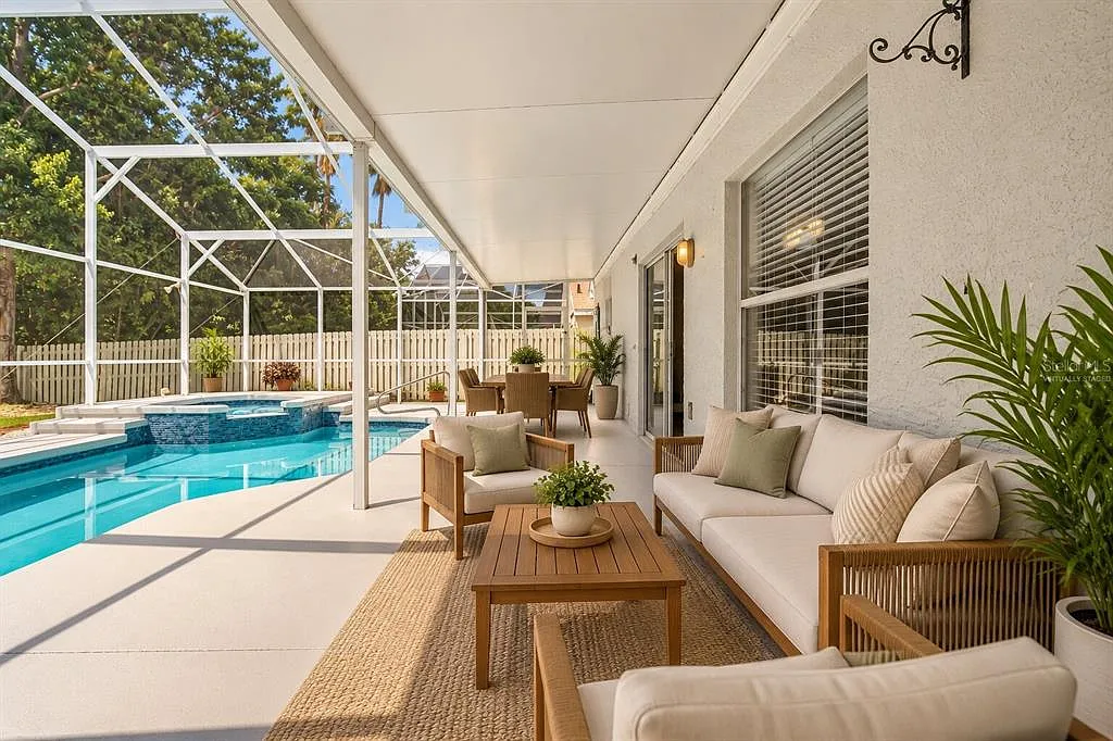 3 bed, 2.0 bath, 1652 sqft, $3,300 — Photo 2