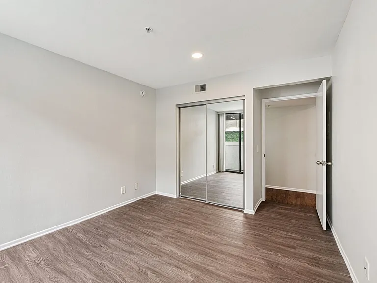 1223 Federal Ave — Photo 118