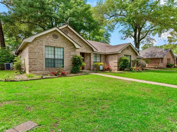 349 Spruce Dr, Paris, TX 75462