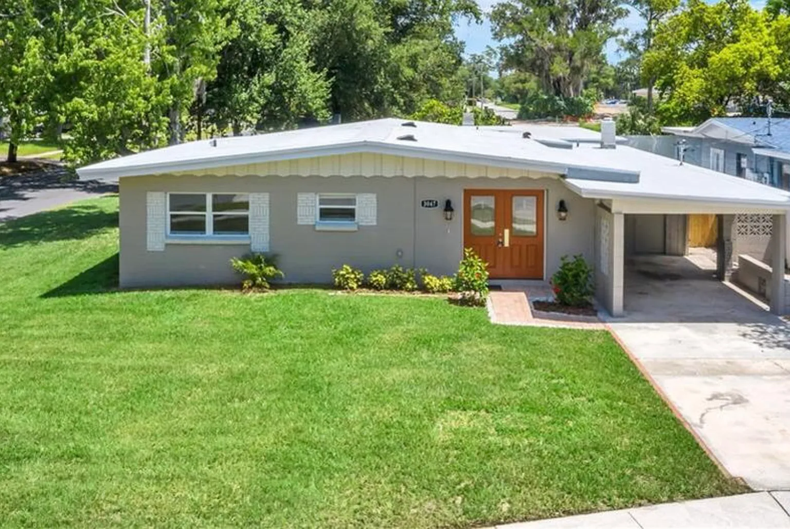 5 bed, 2943 sqft, $700 — Photo 1