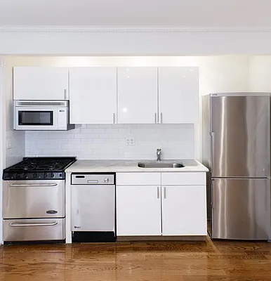 Rented by Voro New York | media 29