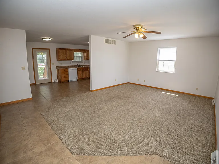 305 Tanner Bridge Ct #B — Photo 4