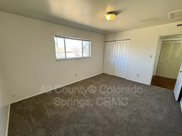 1105 Cree Dr #4 — Photo 10
