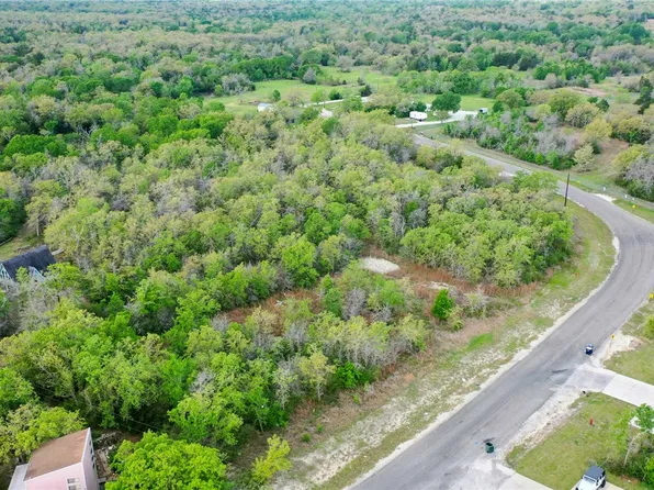 11048 Favor Rd, College Station, TX 77845