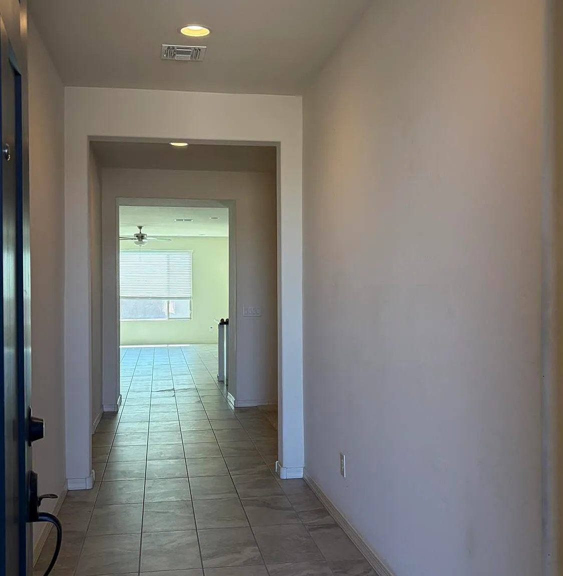 4 bed, 3.0 bath, 2301 sqft, $2,350 — Photo 2