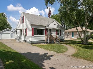 2835 Botsford Pl NE, Grand Rapids, MI 49505