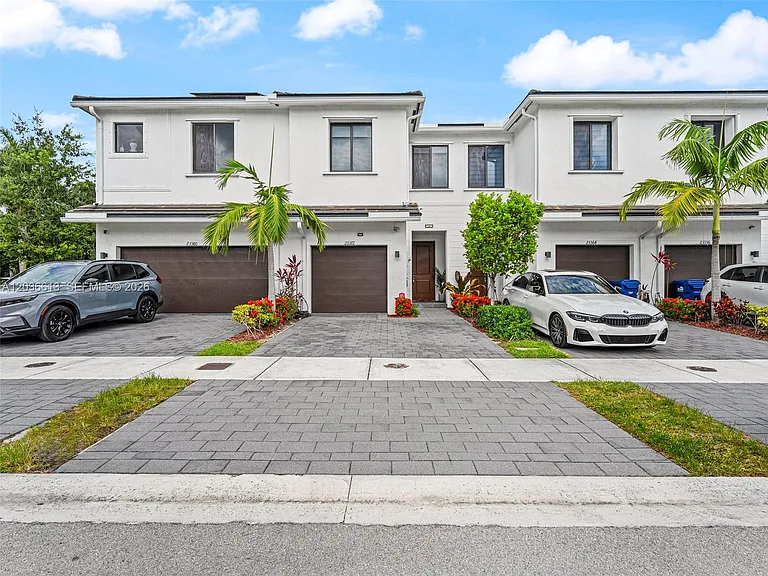 23372 SW 110th Ct #23372 — Photo 1