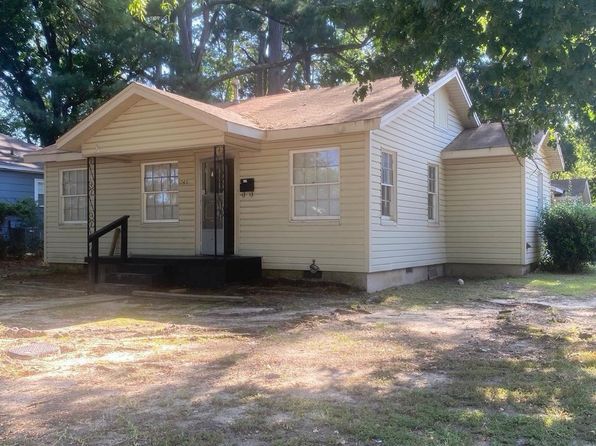 741 Lucy Cir