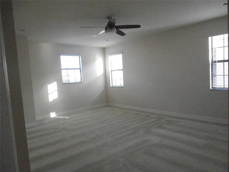 13172 Woodford St — Photo 19