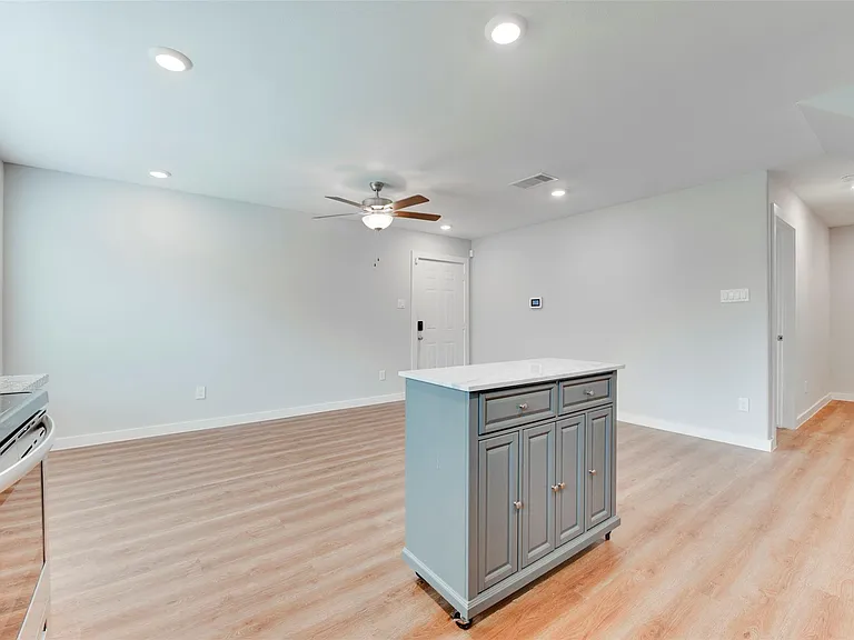 8635 Sunderland Rd — Photo 9