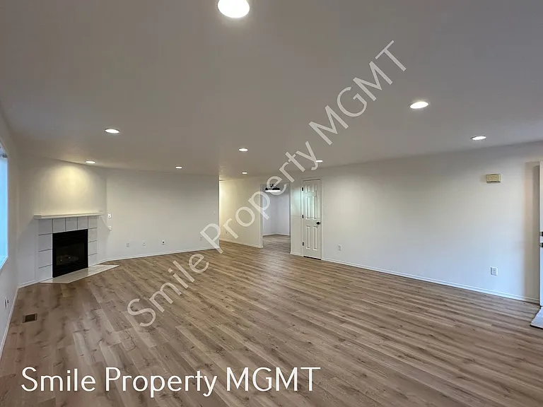 13637 SE Ellen Dr — Photo 3