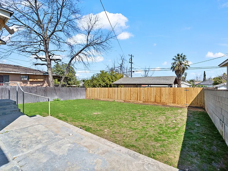 1114 Martin Ave — Photo 20