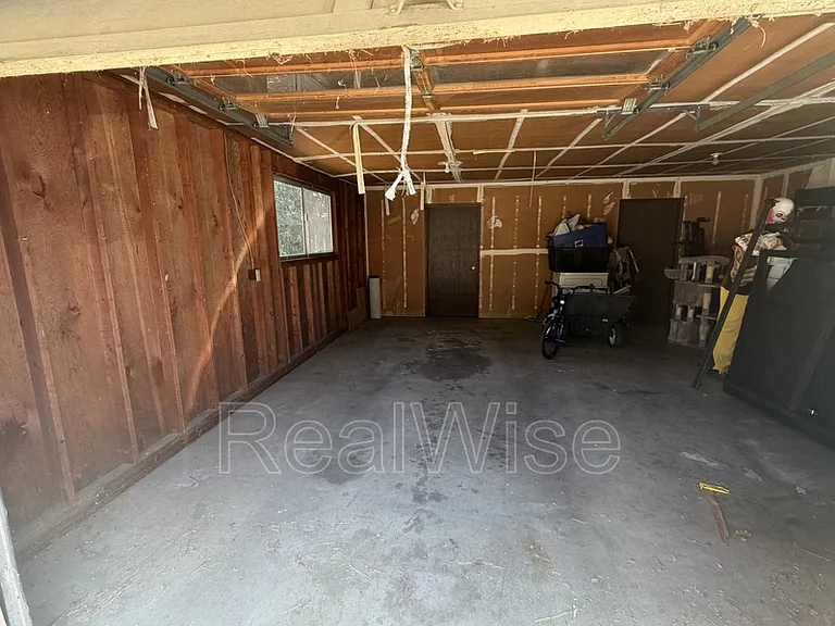 1229 NW Highland Ave #B — Photo 23