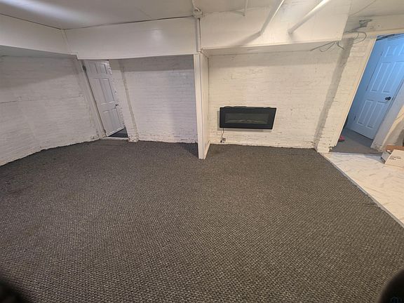 4th image of 125 Prospect St