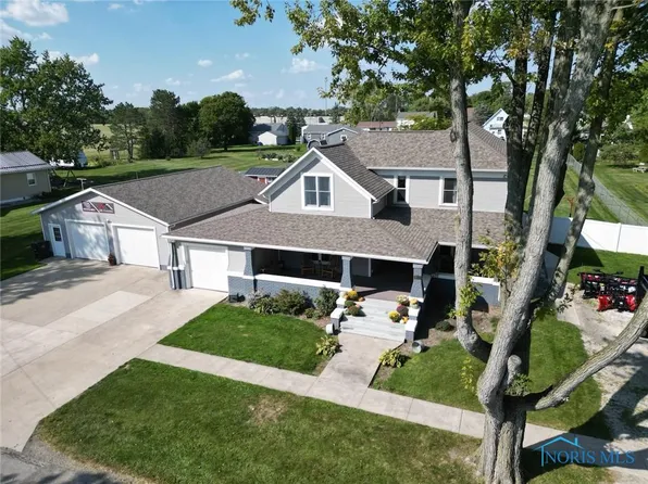 106 Vine St, Stryker, OH 43557