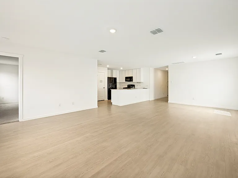 4013 Drifters Bend Dr — Photo 2