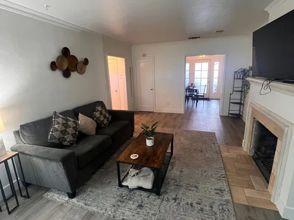 812 E McKinley Ave #812, Fresno, CA 93728