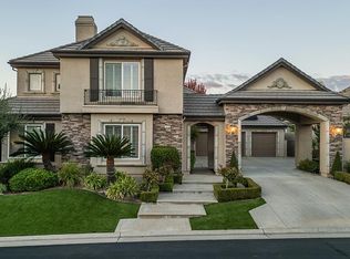 1378 E Glenlake Ln, Fresno, CA