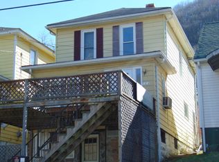 1312 Summers St, Hinton, WV 25951