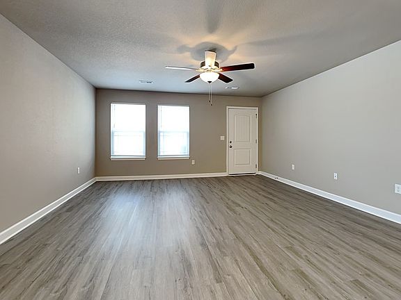 5th image of 108 SW Lily St