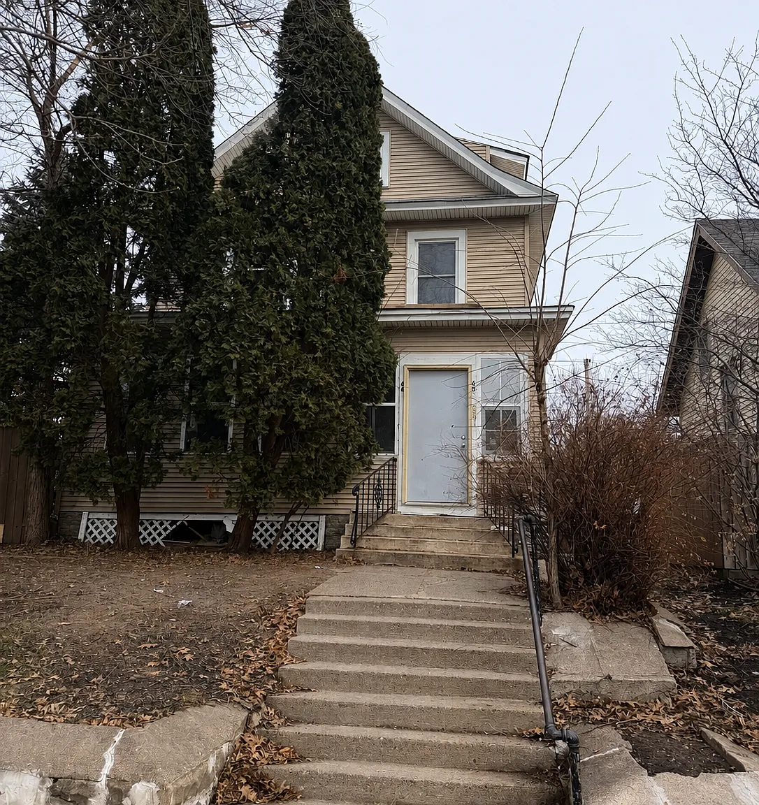 3 bed, 1100 sqft, $1,650 — Photo 1