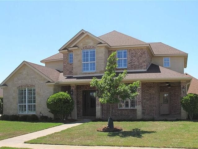 1st image of 6 Oakwood Ct