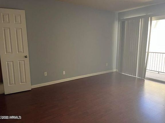 5th image of 740 W Elm St Unit 249