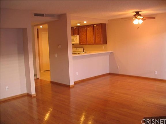 4th image of 15735 Nordhoff St Unit 8