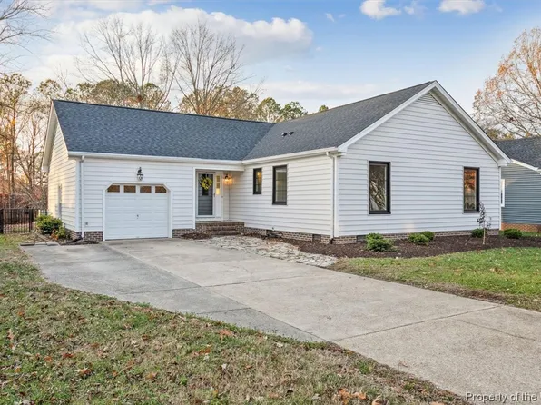 400 Tabb Lakes Dr, Yorktown, VA 23693