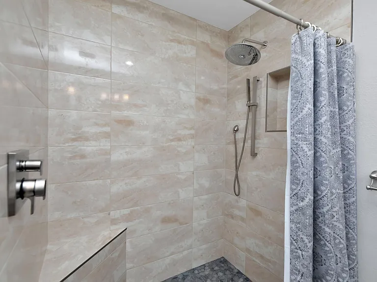7650 N Via De Fonda — Photo 18