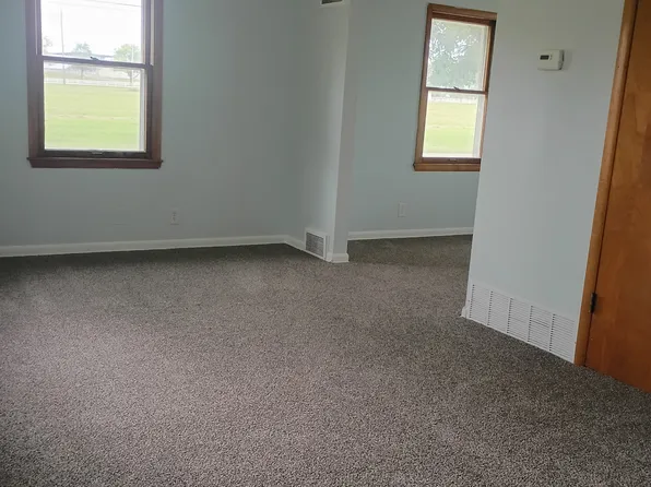 956 W Mary St #950, Beatrice, NE 68310