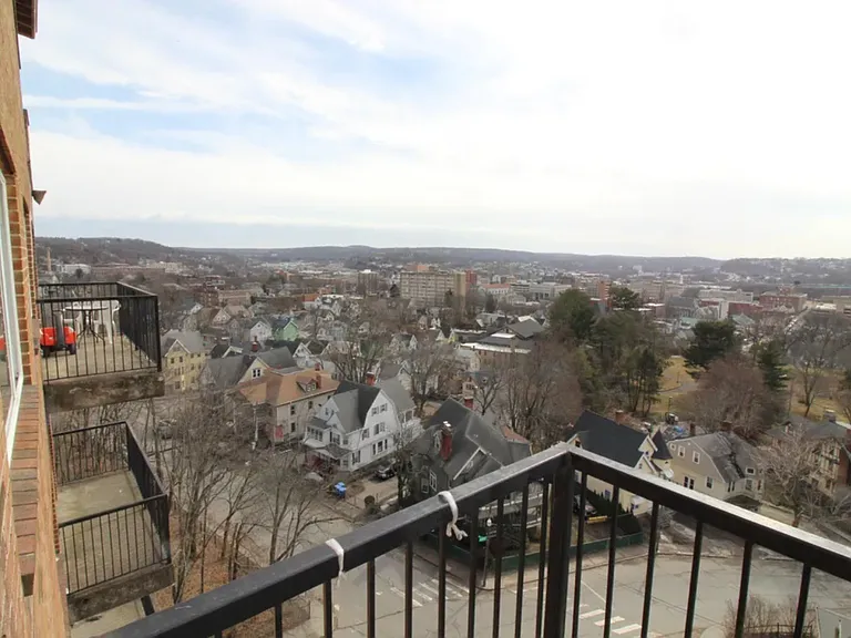 120 Hillside Ave — Photo 1