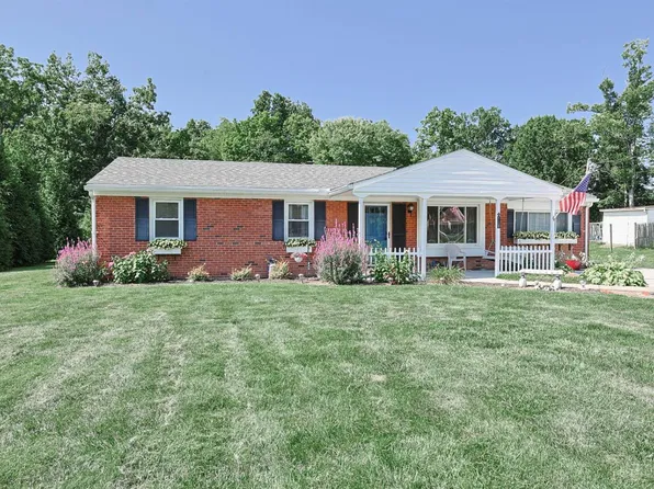451 Blossom Ln, Cincinnati, OH 45244