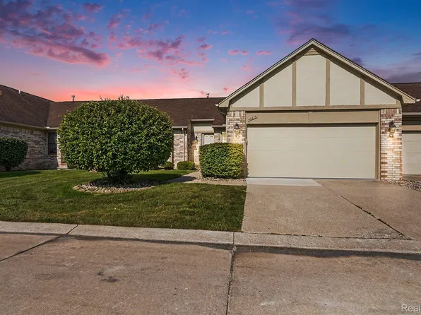 42619 Cedar Ridge Dr, Clinton Township, MI 48038