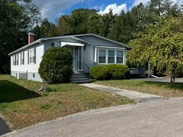 52 Castle Rd, Attleboro, MA 02703