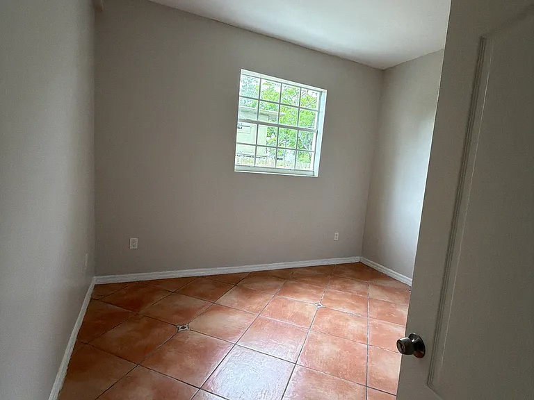329 NW 11th Ave #2 — Photo 1