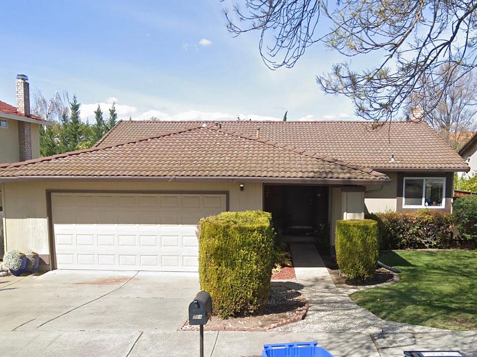 1st image of 714 Iroquois Way