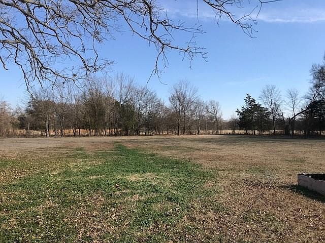 2nd image of 11885 Hickory Heights Dr