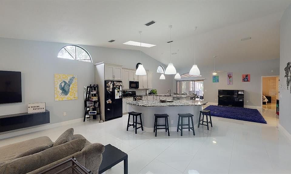 1st image of 6129 Nicole Dr