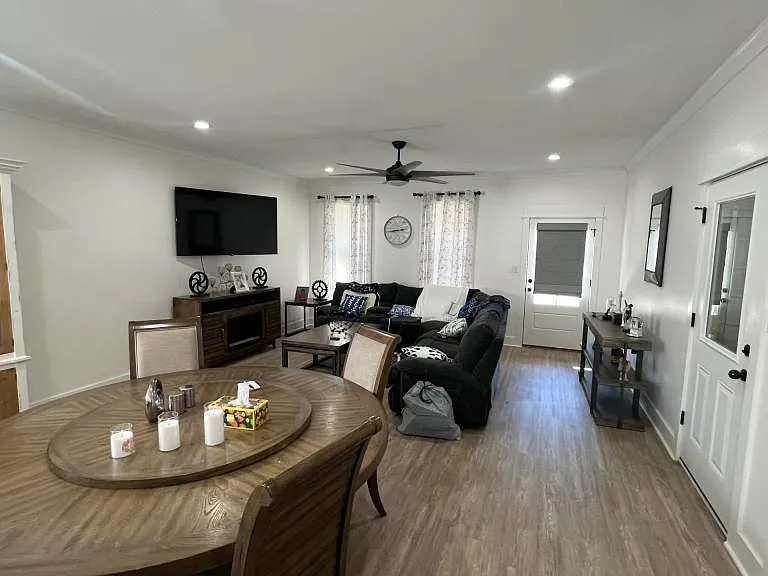 19 Bridgefield Ct — Photo 7
