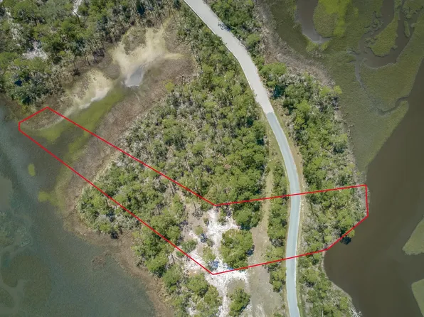 223 Hidden Harbor Ct, Panacea, FL 32346