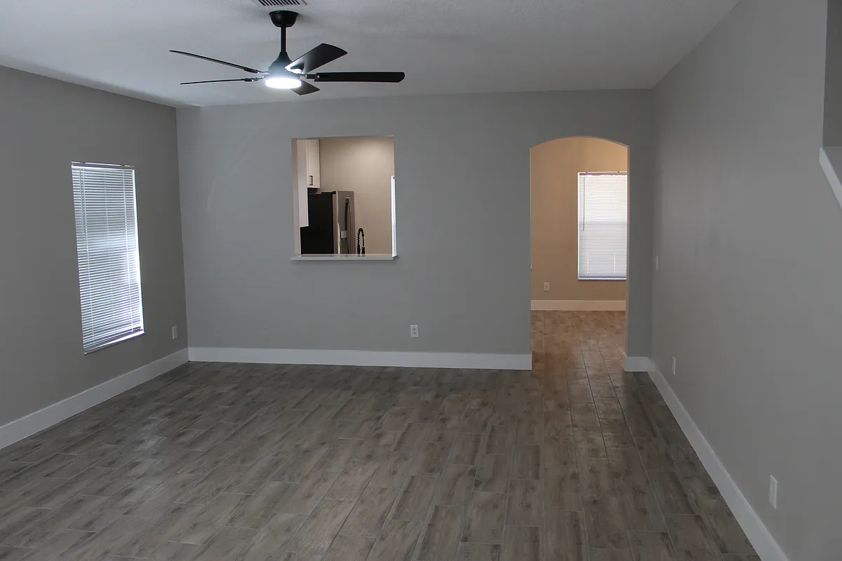 Building Photo - 16111 Stags Leap Dr