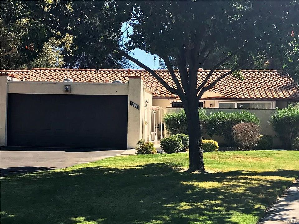 1st image of 1305 Seven Hills Dr