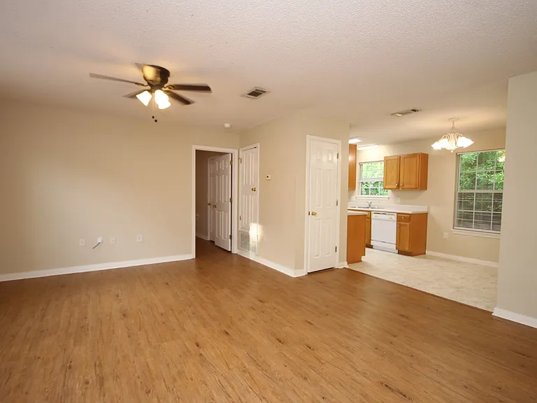 2289 Wyatt St — Photo 4