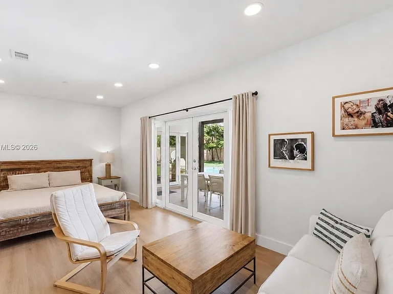 10800 Peachtree Dr — Photo 9